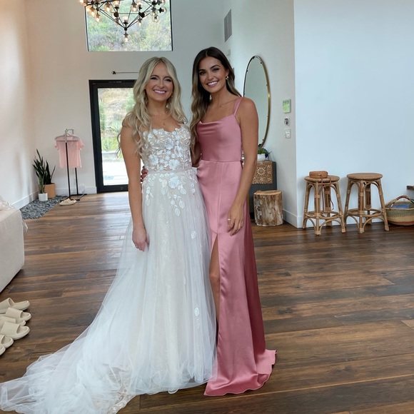 Mira Zwillinger Wedding Dress | Size 4 - Picture 10 of 11